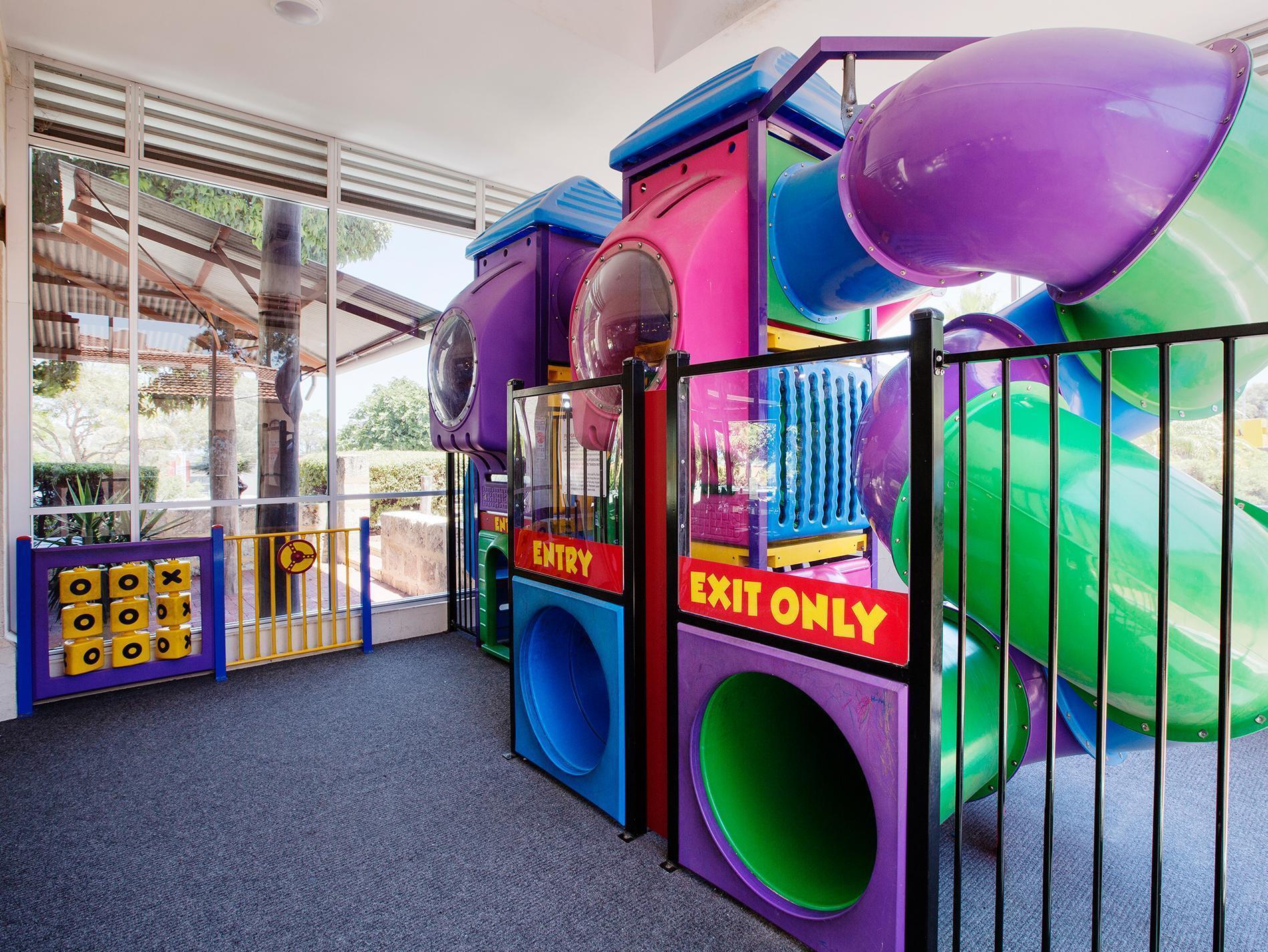 ไนท์แค็ป แอท แวนเนอรู ทาเวิร์น Hotel Wanneroo ภายนอก รูปภาพ
