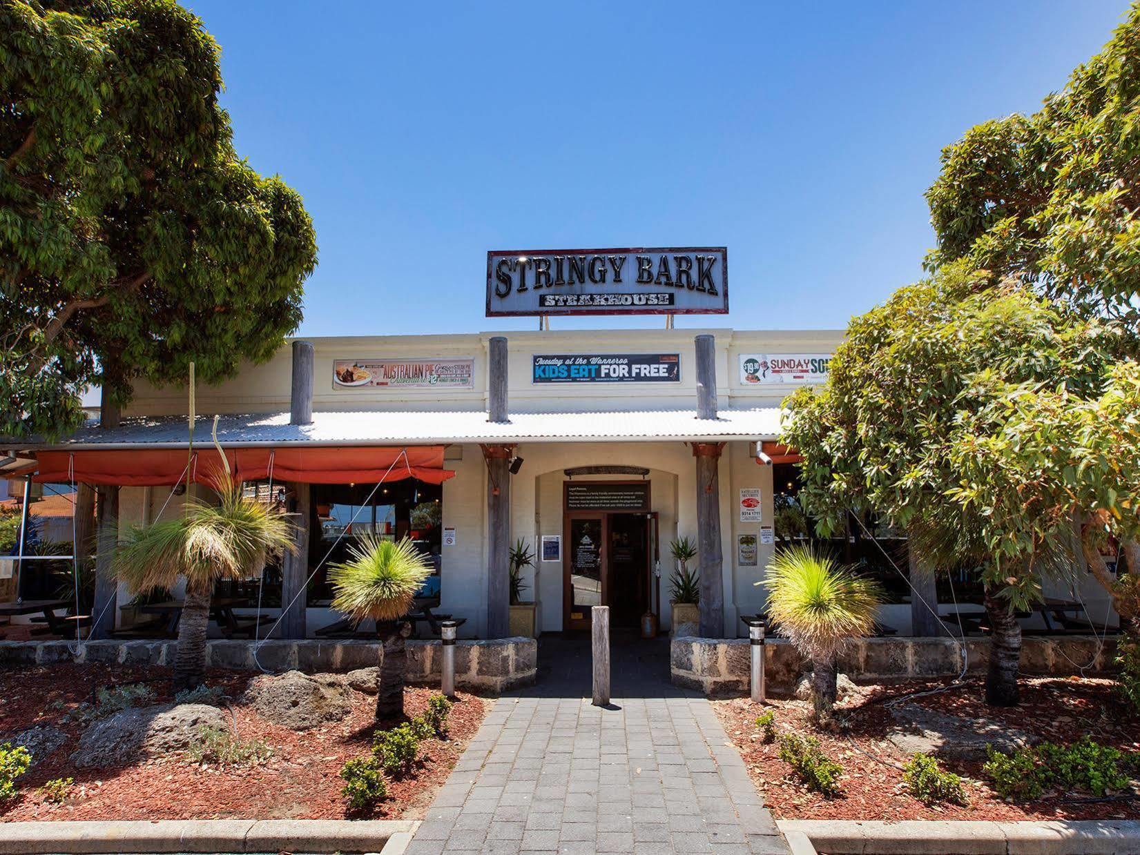ไนท์แค็ป แอท แวนเนอรู ทาเวิร์น Hotel Wanneroo ภายนอก รูปภาพ