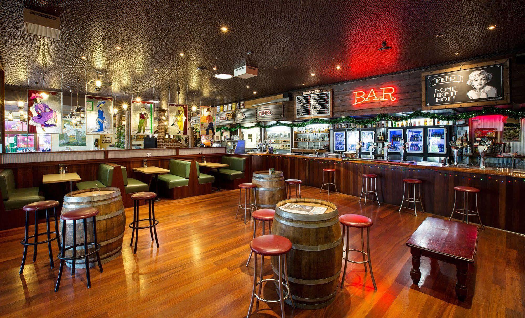 ไนท์แค็ป แอท แวนเนอรู ทาเวิร์น Hotel Wanneroo ภายนอก รูปภาพ