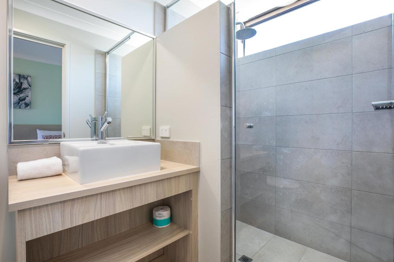 ไนท์แค็ป แอท แวนเนอรู ทาเวิร์น Hotel Wanneroo ภายนอก รูปภาพ