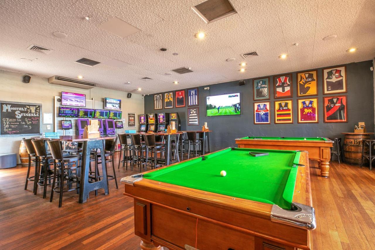 ไนท์แค็ป แอท แวนเนอรู ทาเวิร์น Hotel Wanneroo ภายนอก รูปภาพ