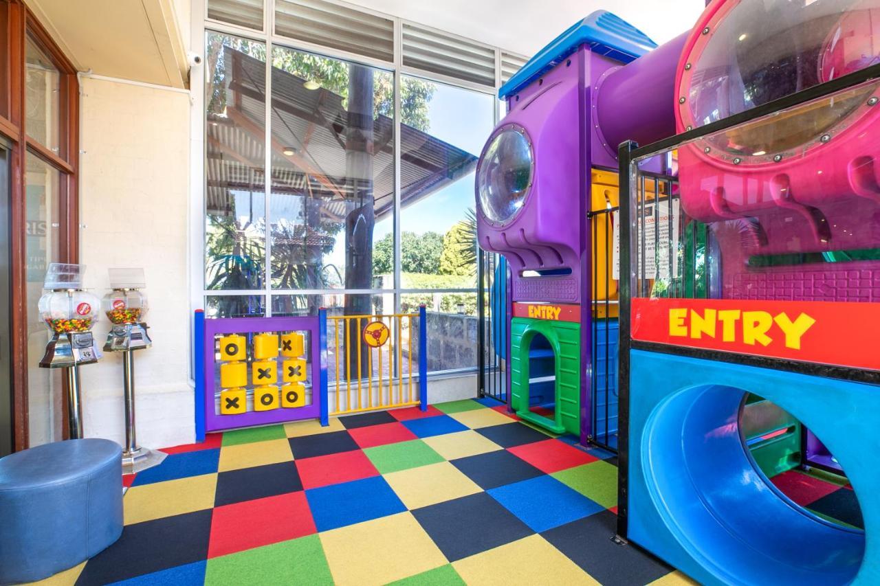 ไนท์แค็ป แอท แวนเนอรู ทาเวิร์น Hotel Wanneroo ภายนอก รูปภาพ