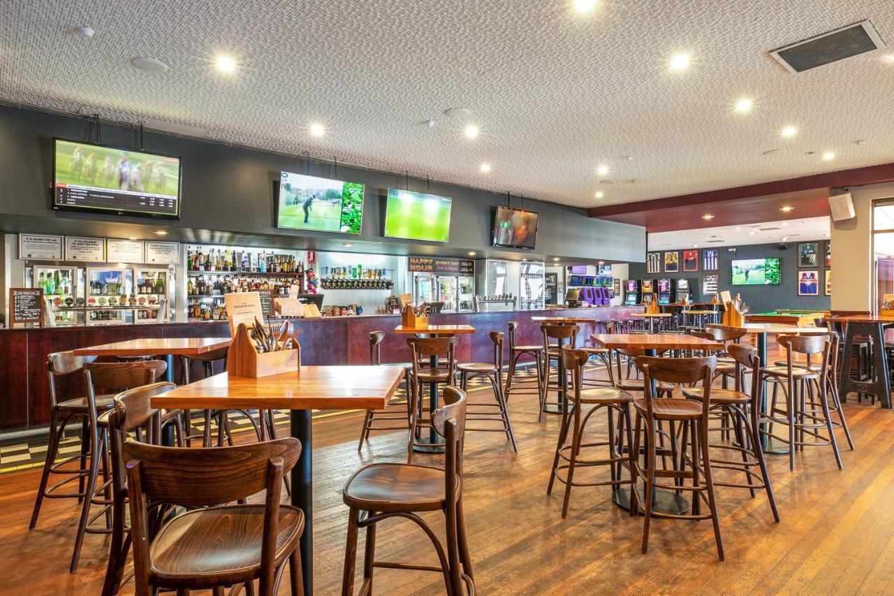 ไนท์แค็ป แอท แวนเนอรู ทาเวิร์น Hotel Wanneroo ภายนอก รูปภาพ